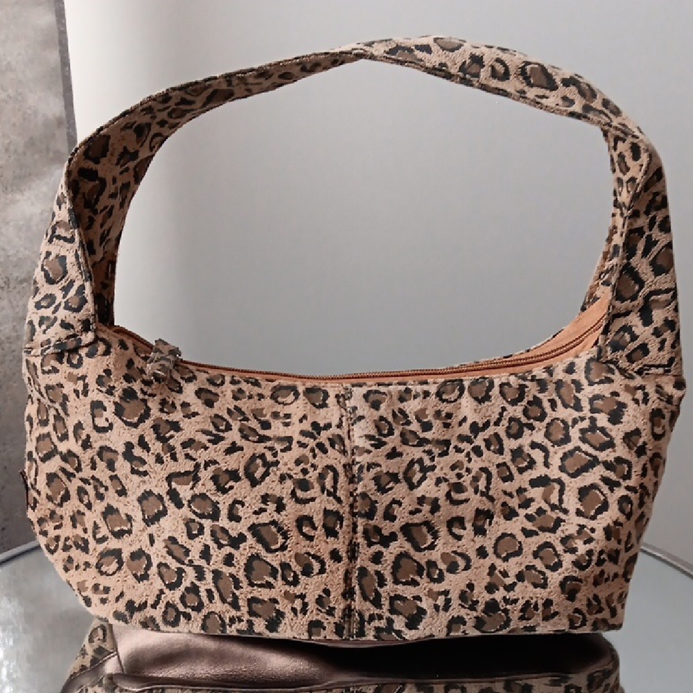 Susam Faris Leopard 🐆 Print Cute 🔥 little Clutch !!
